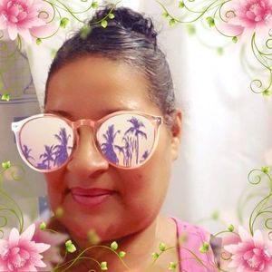 Meet your Posher, Janet